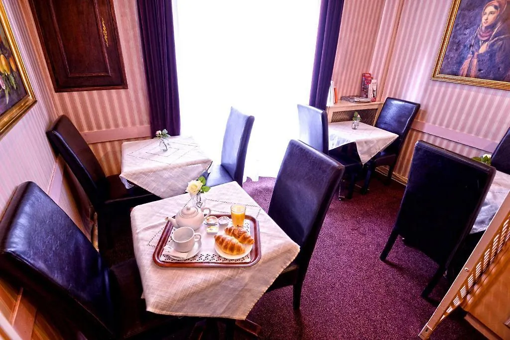 Hotell De La Vallee *