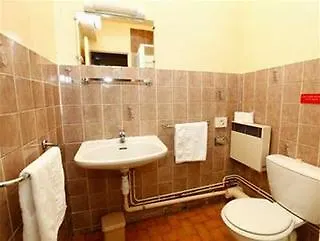 De La Vallee Otel *